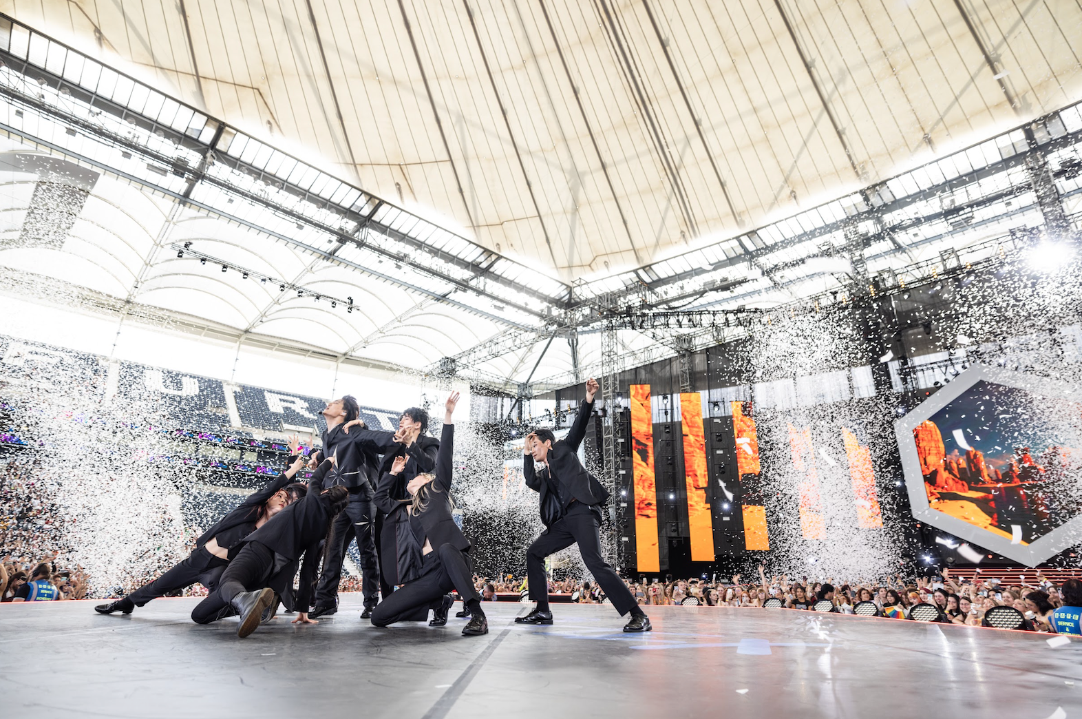 KPOP.FLEX, Day 2: MONSTA X & Dreamcatcher Join Top K-Pop Stars In